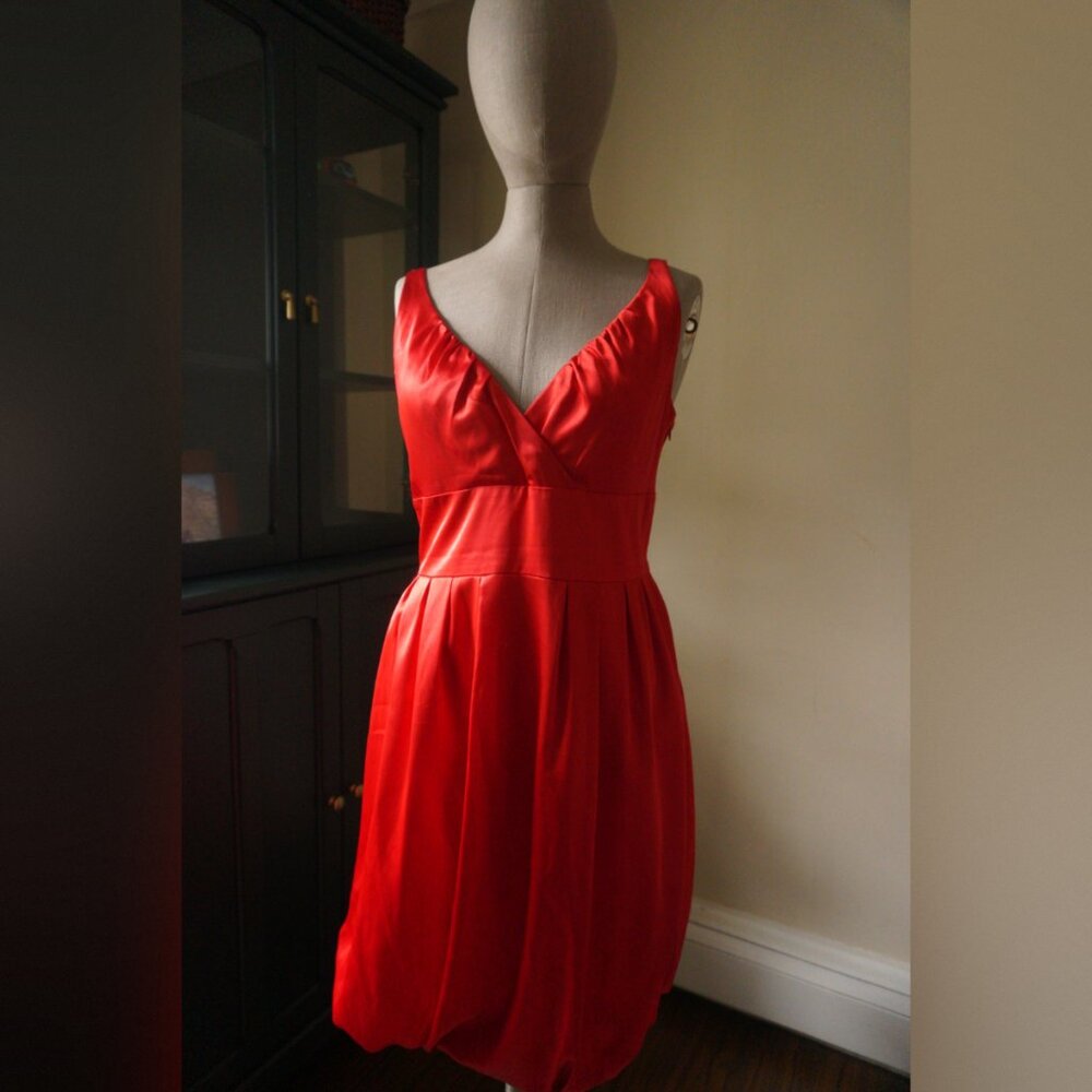 🌹 Joseph Ribkoff Red Satin Bubble Hem Cocktail Dress - US 6 🌹